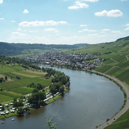 Comfortable Apartment In Ediger Eller Eifel Sankt Aldegund Exterior photo